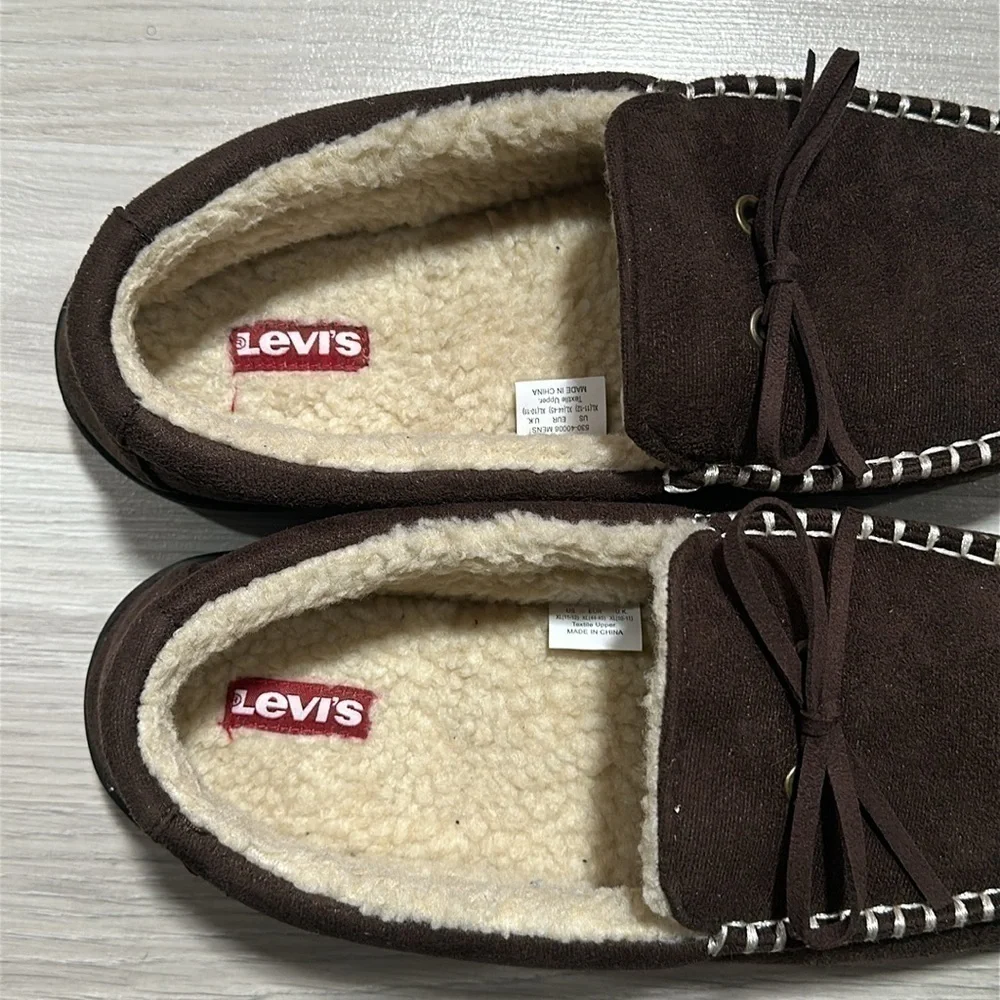 LEVI’S Men’s Brown Suede House Slippers Size 11-12